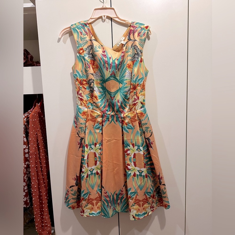 Love Fire peach cut out back Hawaiian dress - Picture 1 of 3